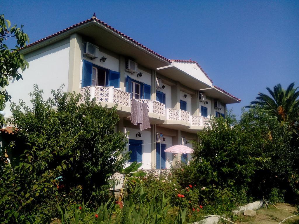 Guesthouse Karidia Skála Eresoú Exteriör bild