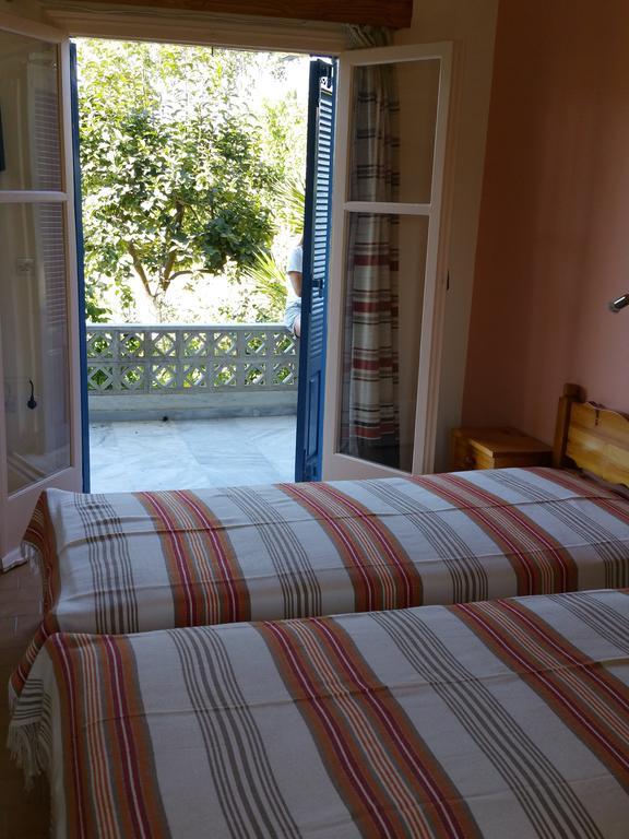 Guesthouse Karidia Skála Eresoú Exteriör bild