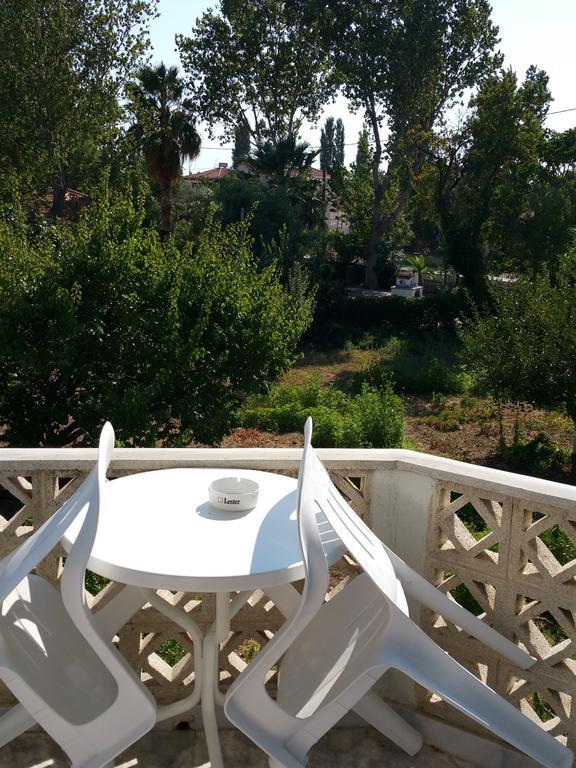 Guesthouse Karidia Skála Eresoú Exteriör bild