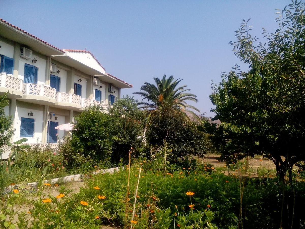 Guesthouse Karidia Skála Eresoú Exteriör bild